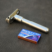 Load image into Gallery viewer, Safety Razor #1
